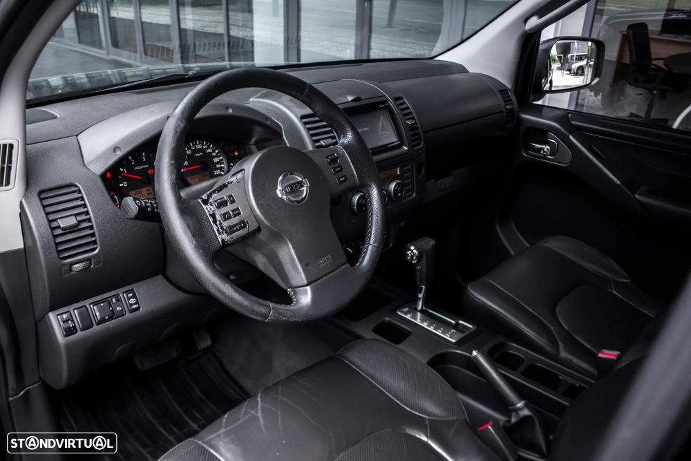 Nissan Navara 2.5 dCi CD SE AT 4WD - 19