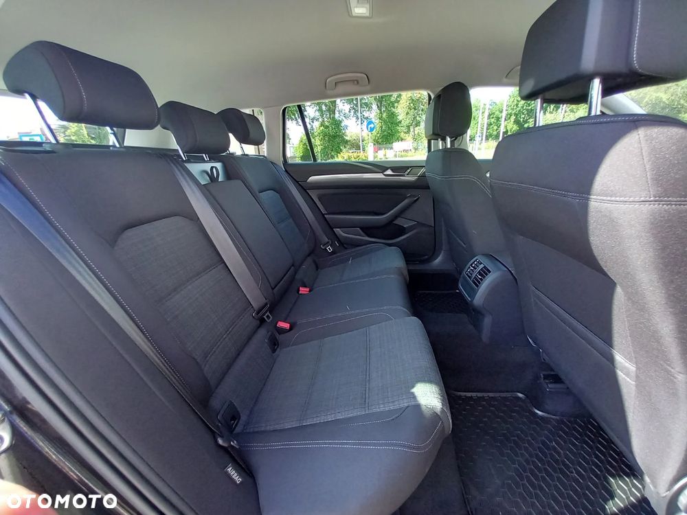 Volkswagen Passat 1.5 TSI EVO Business - 15