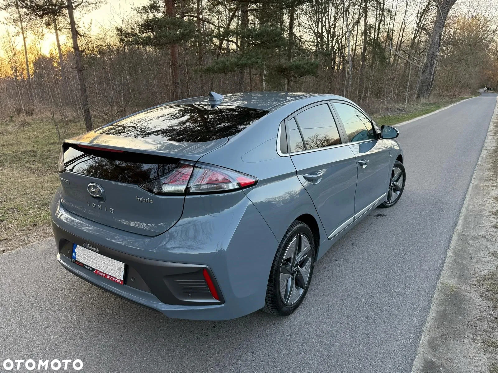 Hyundai IONIQ hybrid Business - 8