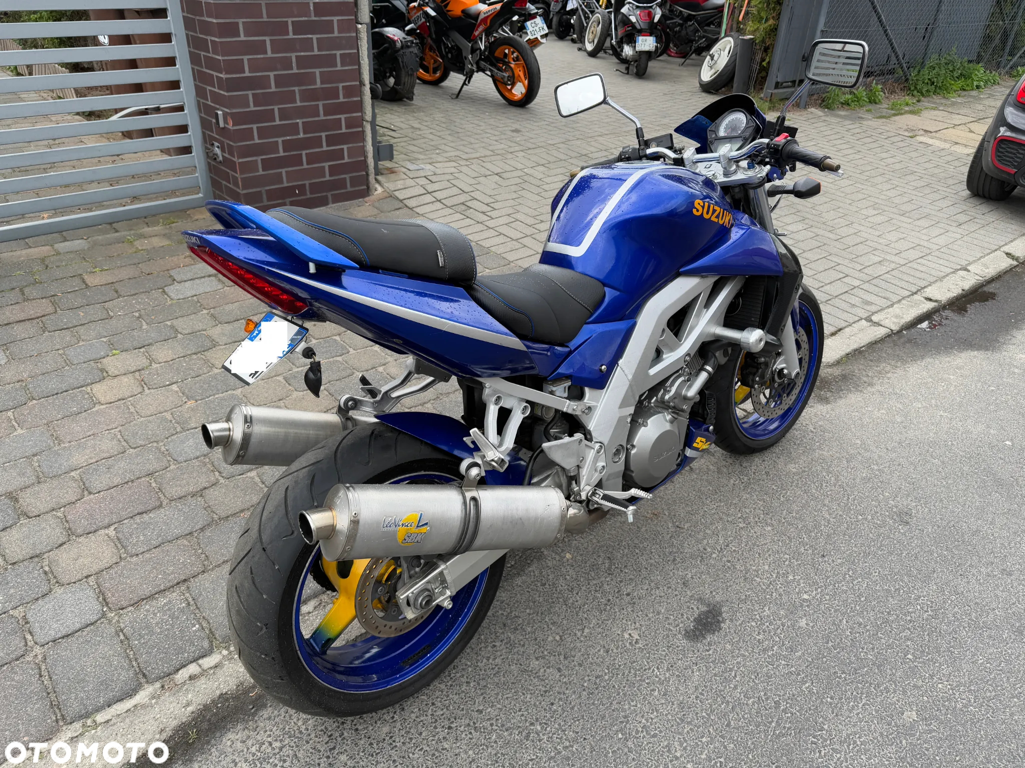 Suzuki SV - 7