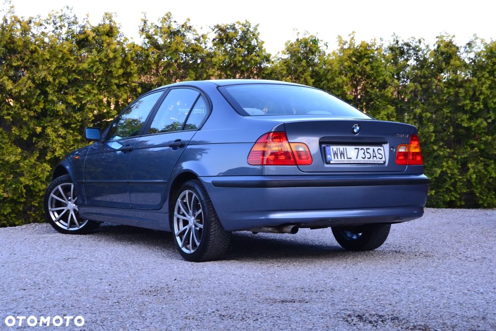 BMW Seria 3 318i - 7