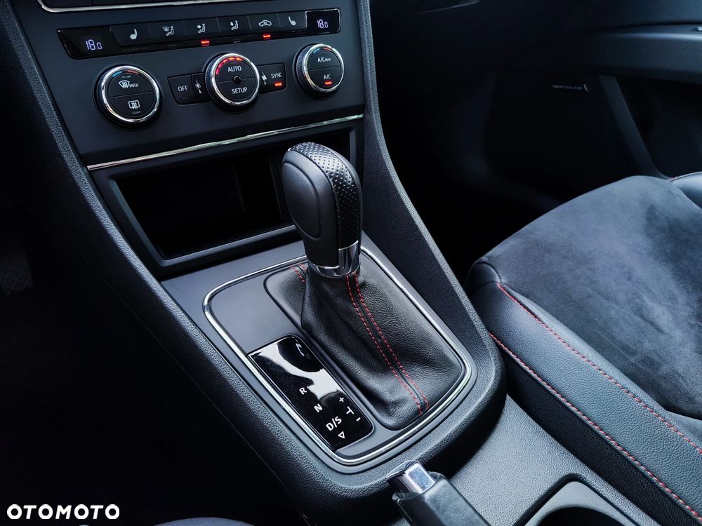 Seat Leon 2.0 TDI DPF Start&Stop DSG FR - 33