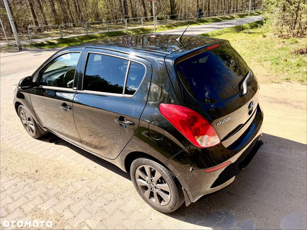 Hyundai i20 1.25 Wersja Jubileuszowa - 11