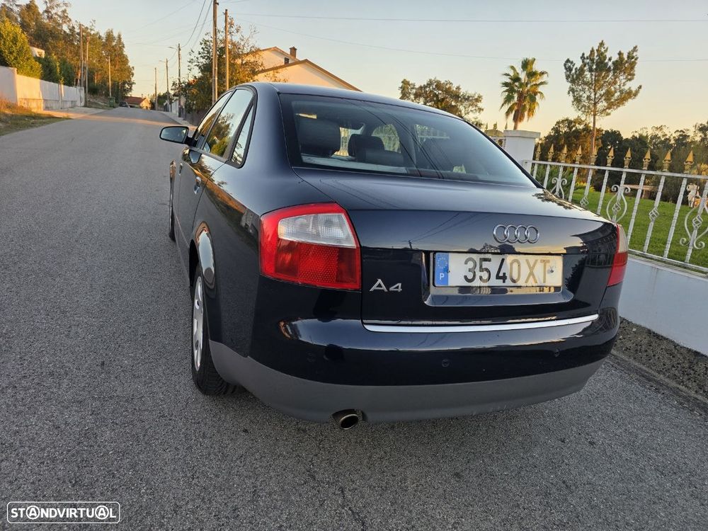Audi A4 1.6 Exclusive - 24