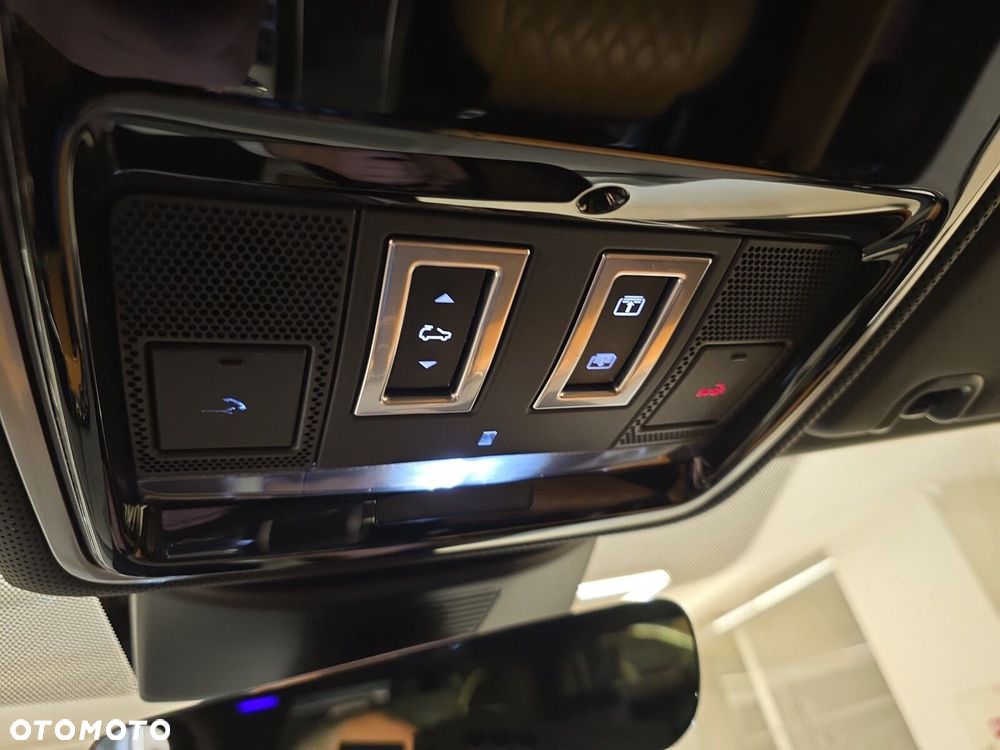 Land Rover Range Rover - 21