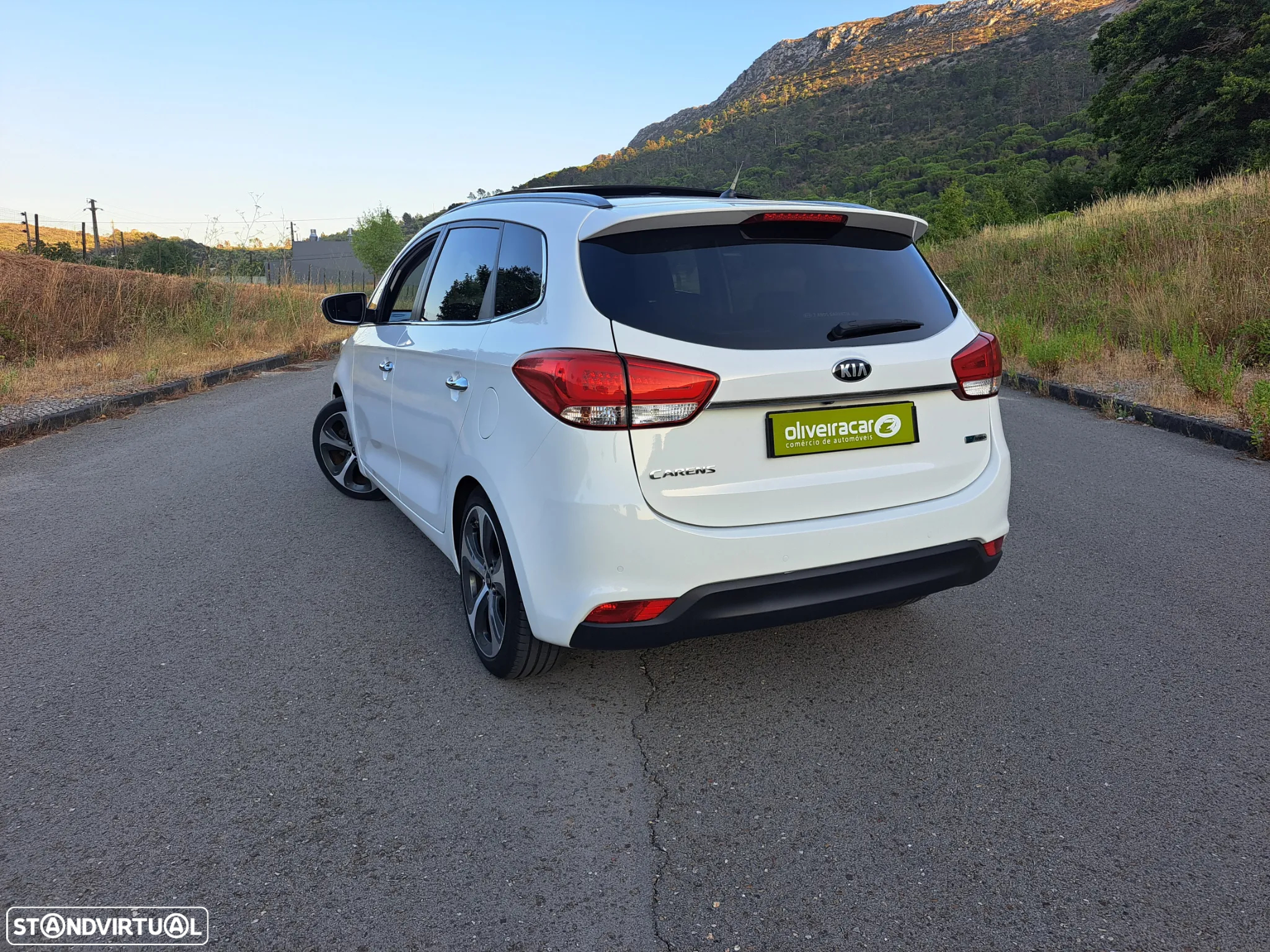 Kia Carens 1.7 CRDi ISG TX - 30