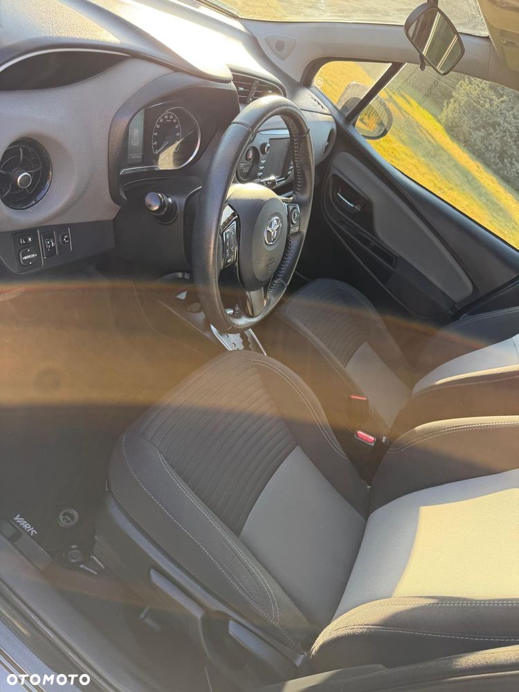 Toyota Yaris - 4