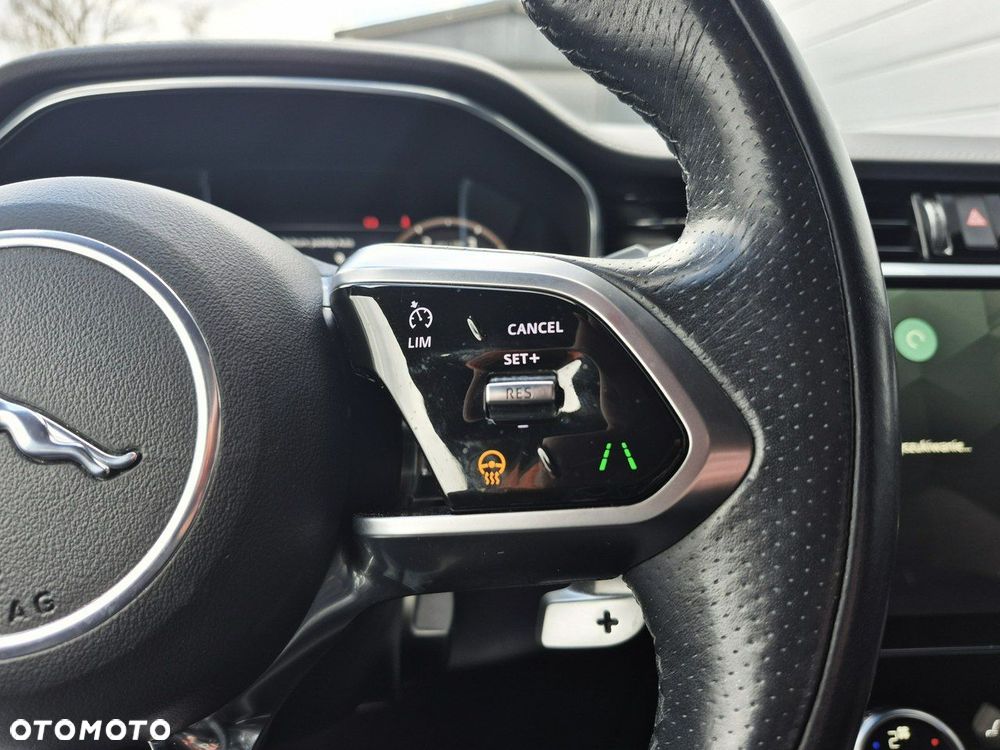 Jaguar F-Pace - 33