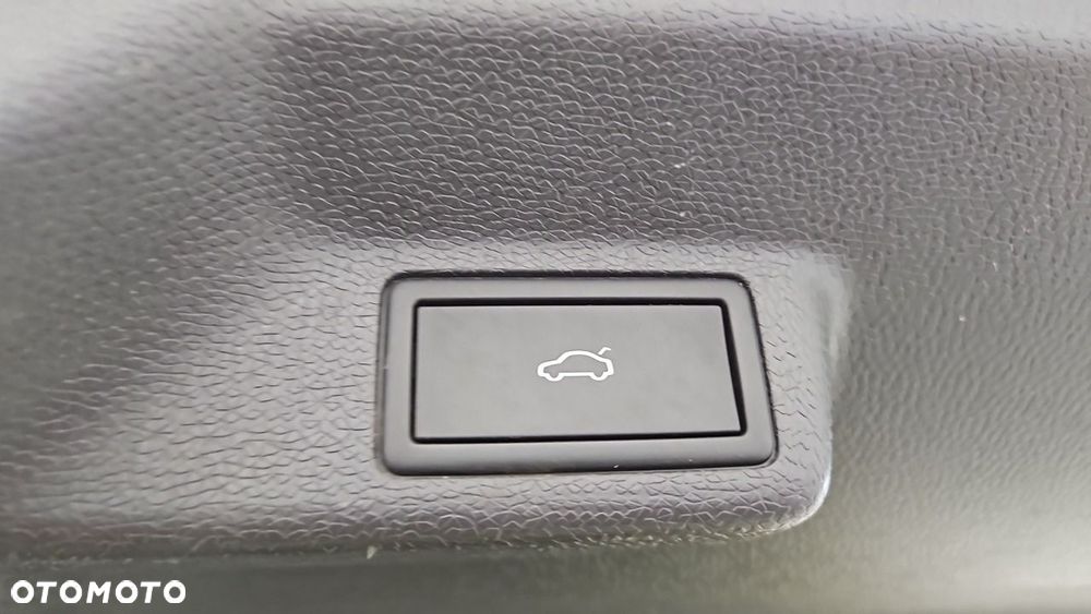 Volkswagen ID. Buzz 82kWh Pro - 24