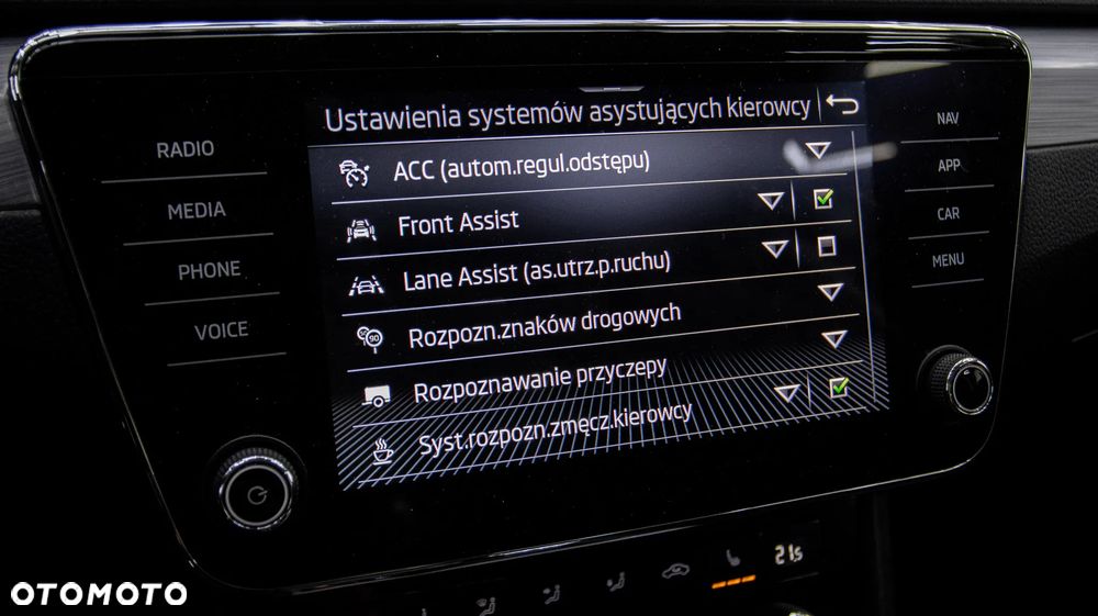 Skoda Superb 1.4 TSI Plug-In Hybrid Ambition DSG - 24