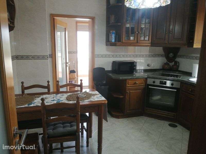 T3 recuado, Terraço + 2 lugares Garagem - Mobilado - Grande imagem: 3/12