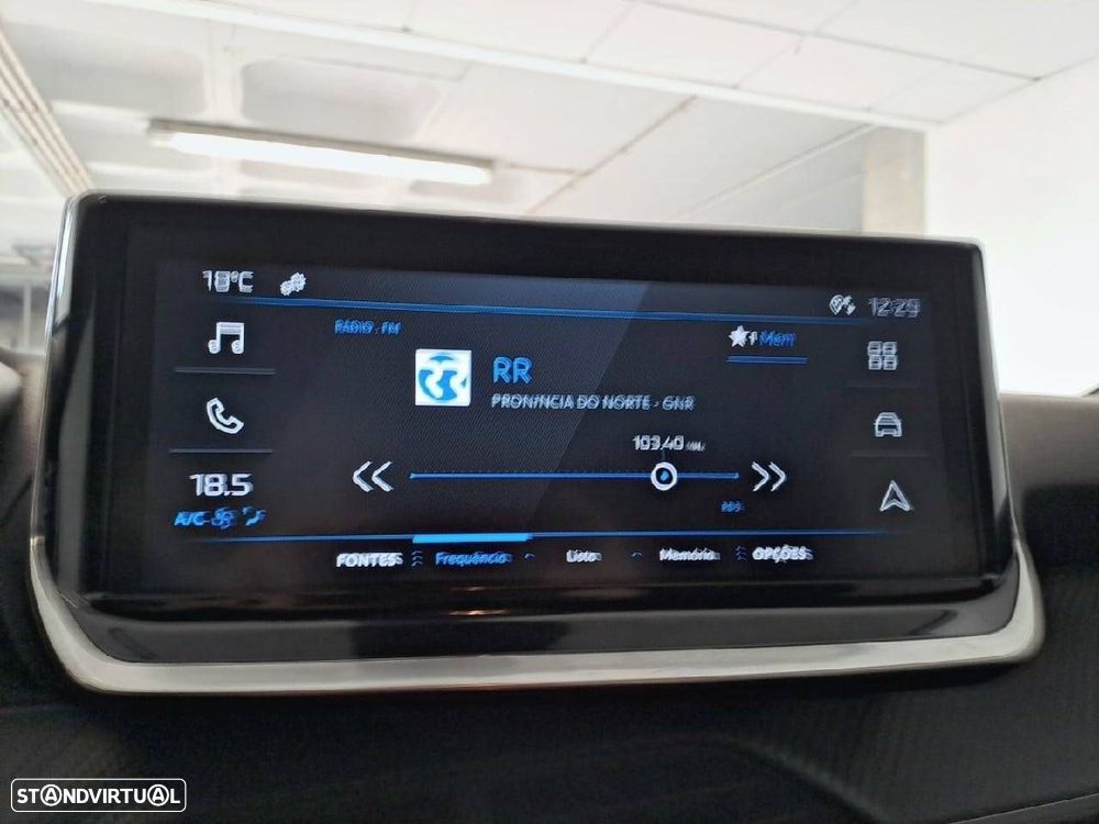 Peugeot 2008 1.2 PureTech Style - 18