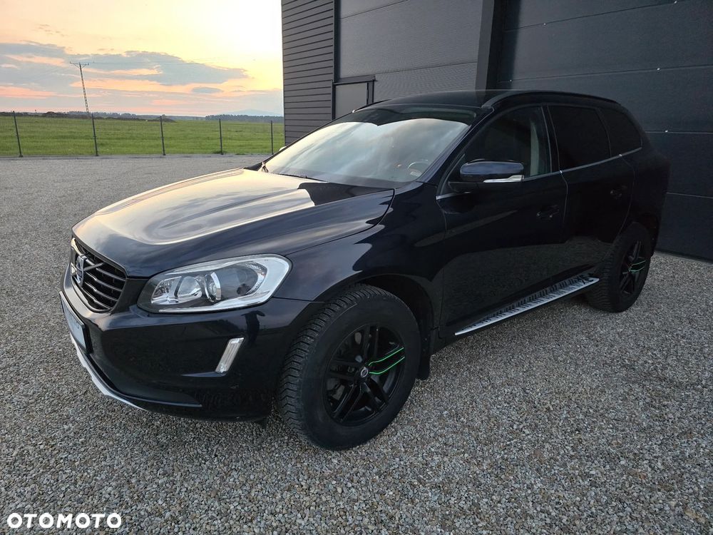 Volvo XC 60 D5 AWD Momentum - 2