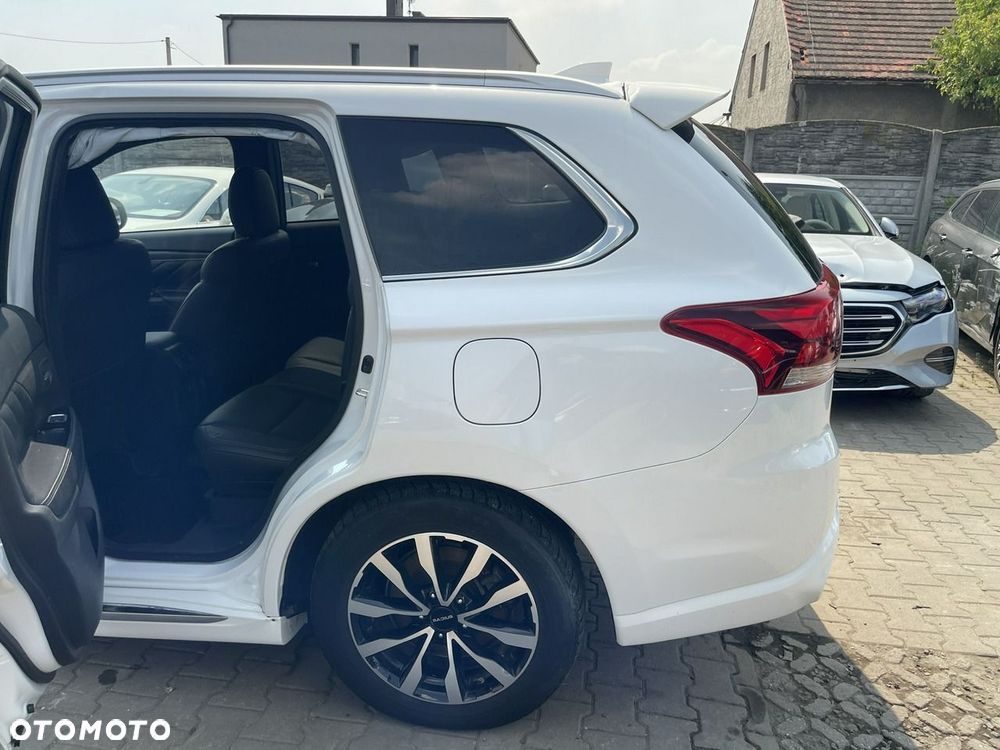 Mitsubishi Outlander 2.4 4WD Spirit - 12