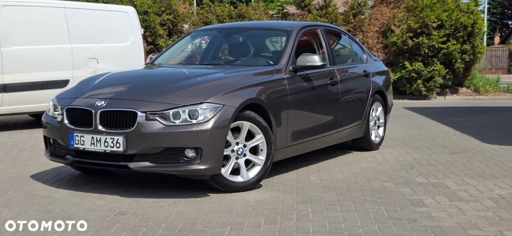 BMW Seria 3 316d EU6 - 5