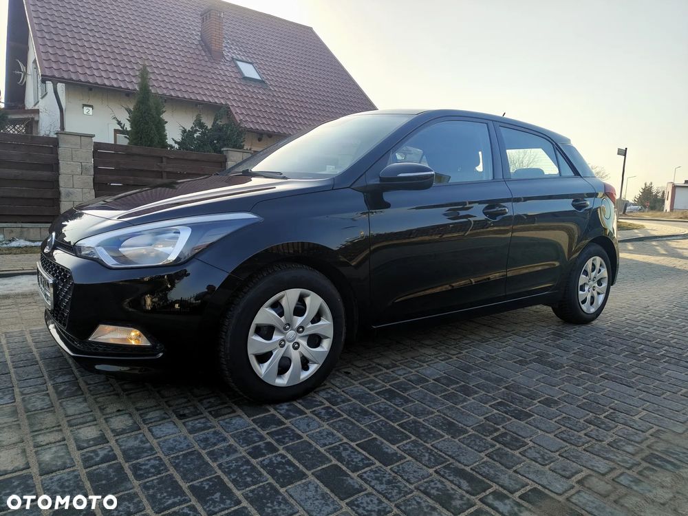 Hyundai i20 blue 1.2 - 4