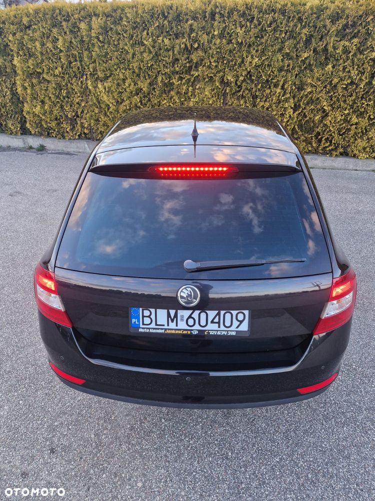 Skoda RAPID 1.6 TDI DSG Drive - 9