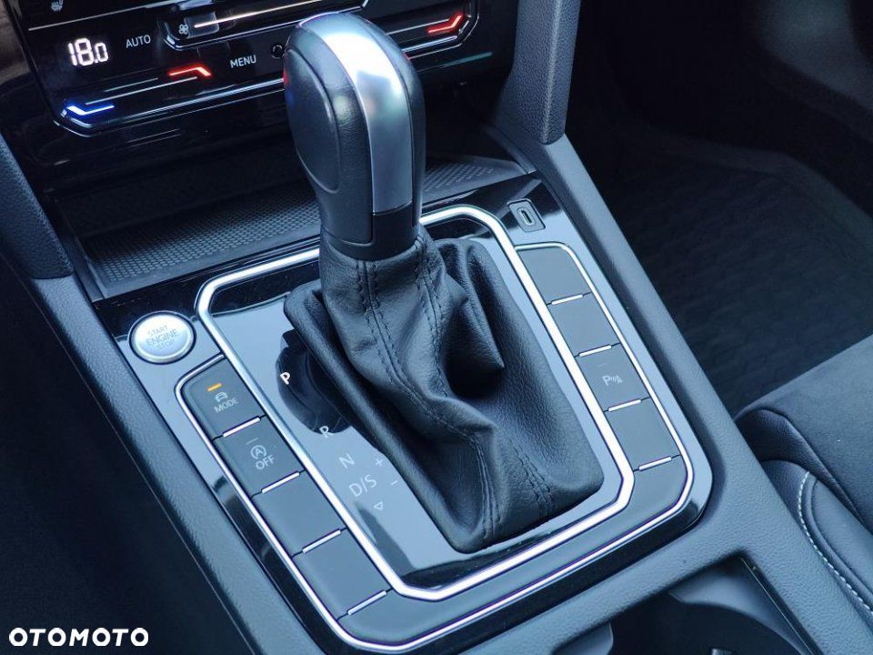 Volkswagen Passat - 34