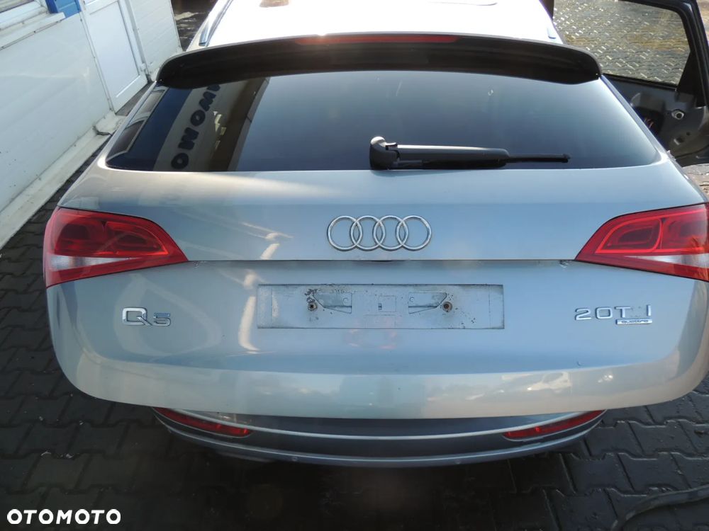 Klapa bagażnika AUDI Q5 8R '10 Z7H LY7G - 2