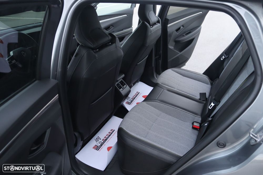 Renault Mégane E-Tech - 25