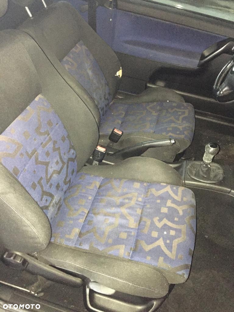 Volkswagen Golf - 34