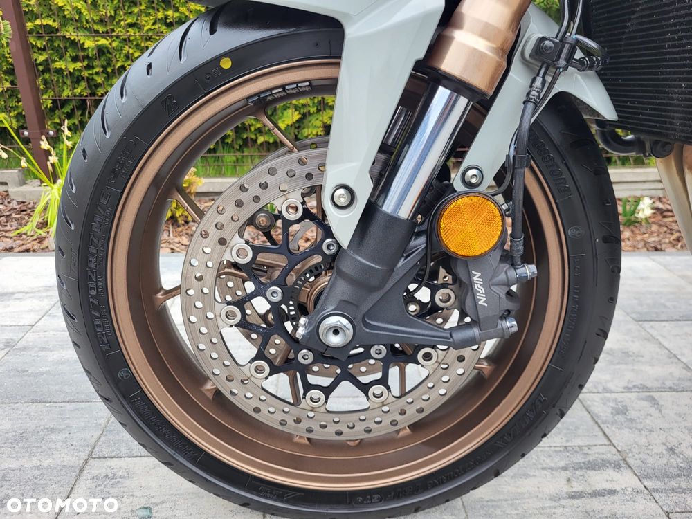 Honda CB - 26
