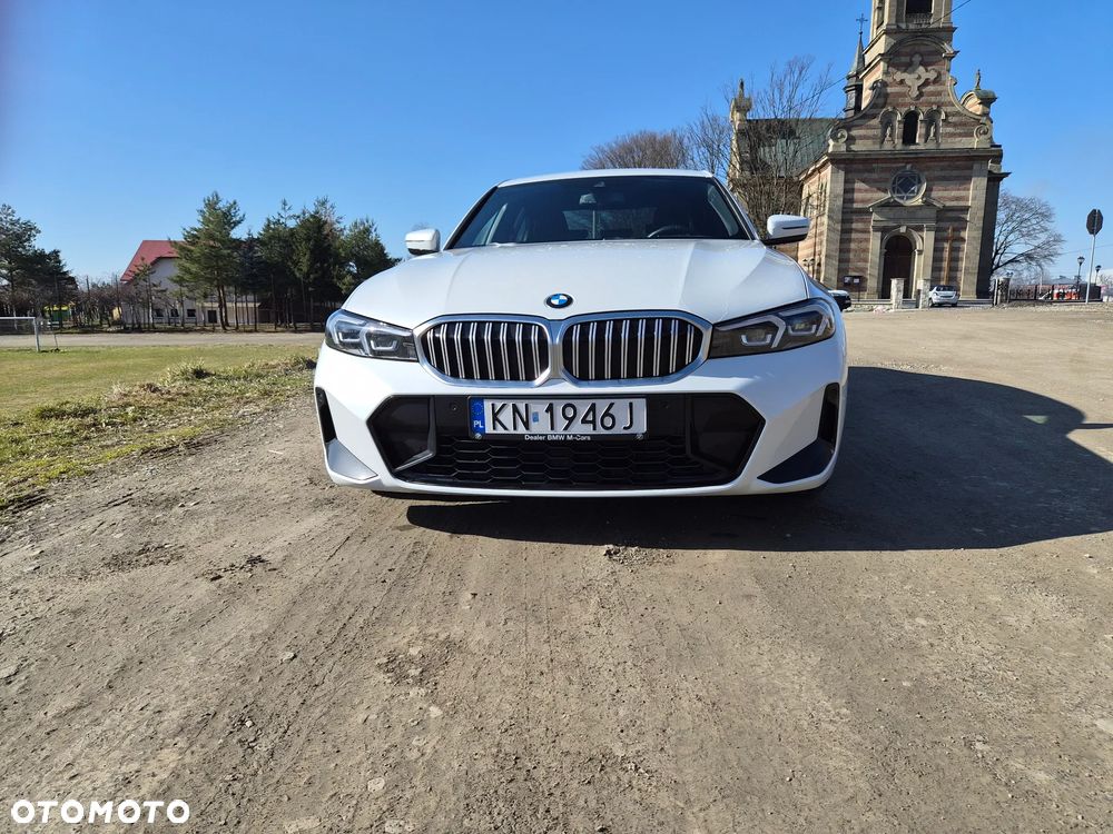 BMW Seria 3 320d xDrive mHEV - 4