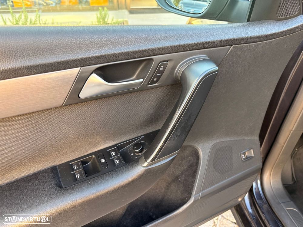 VW Passat Variant 1.6 TDI Confortline BlueMotion - 20