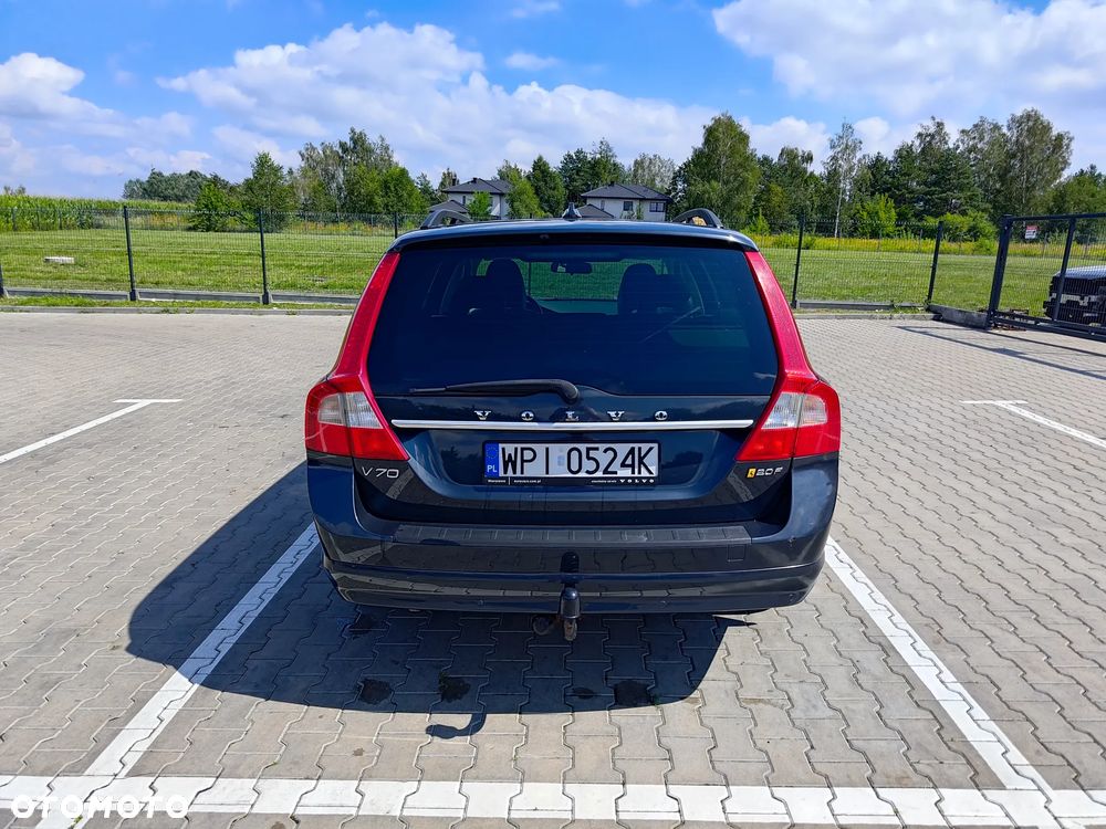 Volvo V70 2.0 Momentum - 6