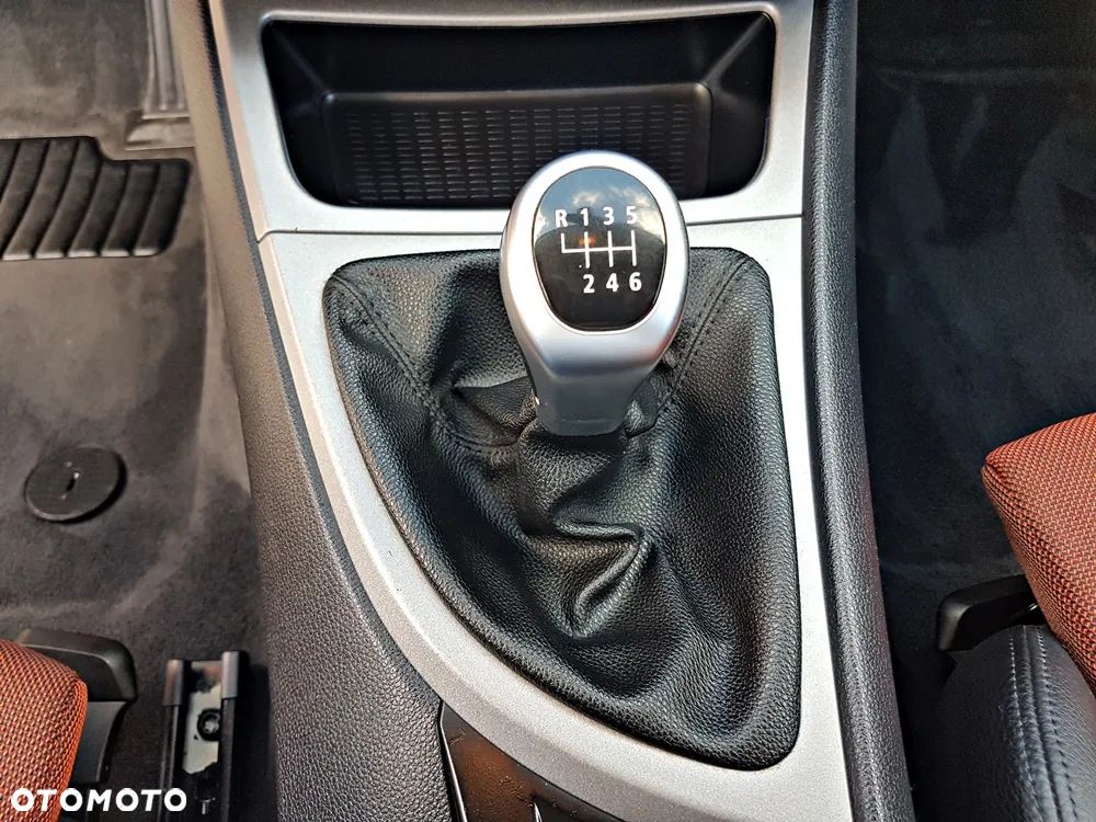BMW Seria 1 118i Edition Sport - 18