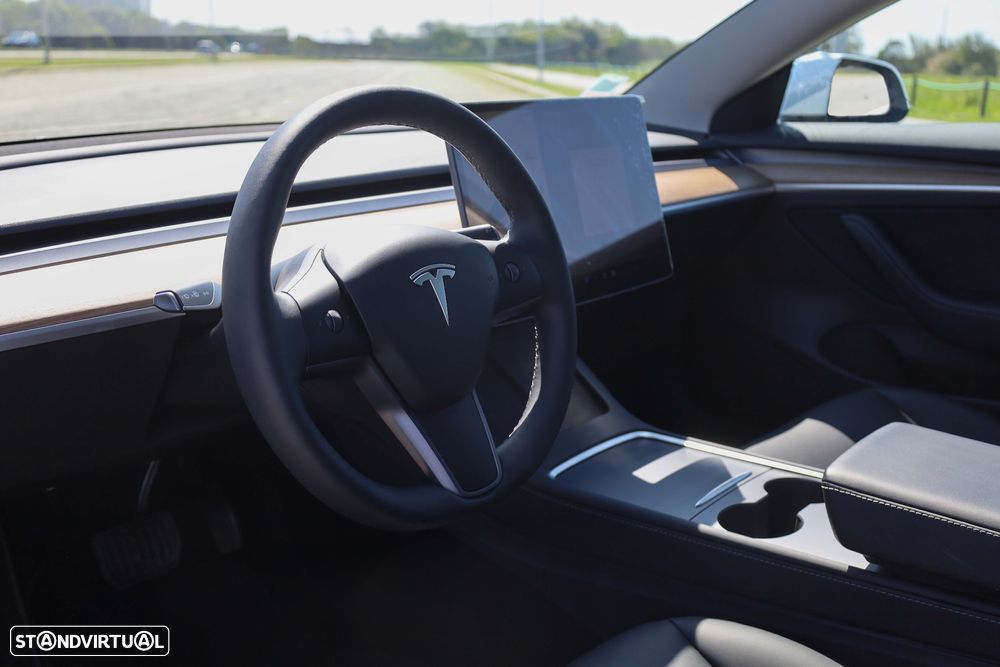 Tesla Model 3 Tração Traseira Standard - 14