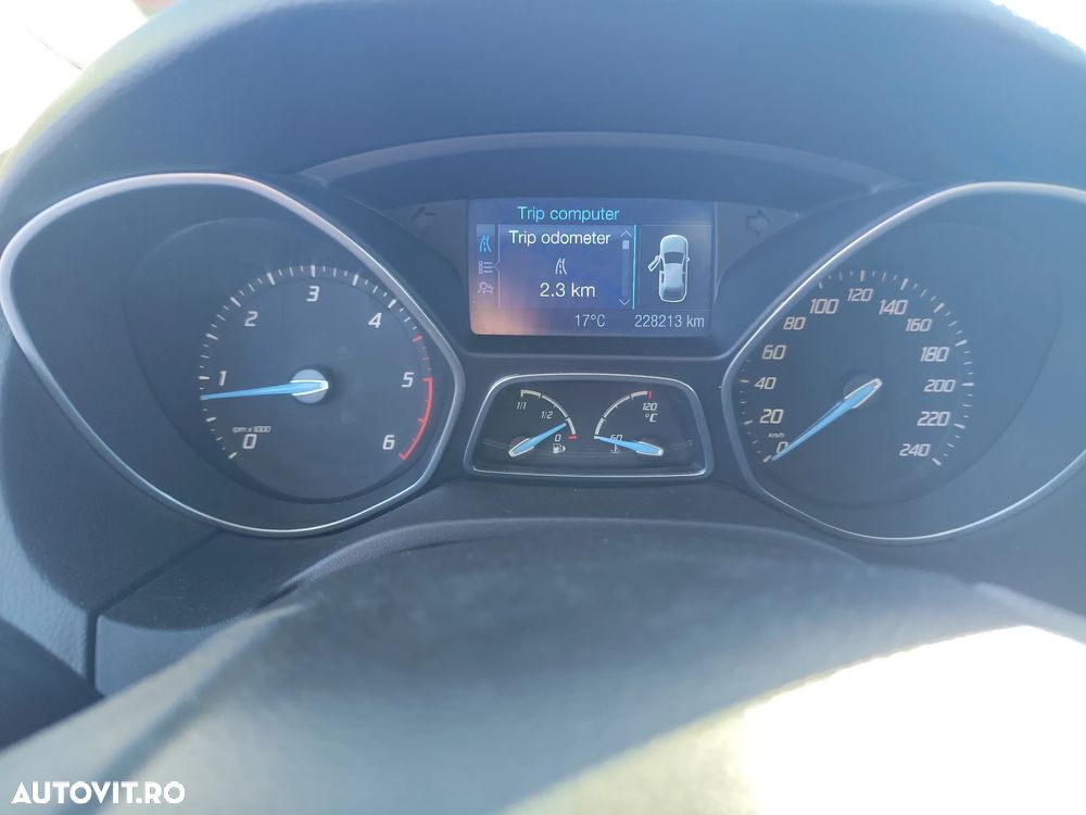 Ford Focus 1.6 TDCi DPF Champions Edition - 7