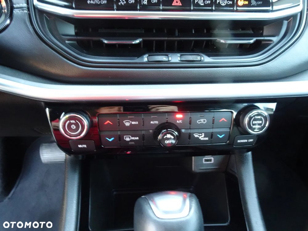 Jeep Compass 1.5 T4 mHEV Altitude Winter Edition FWD S&S DCT - 39