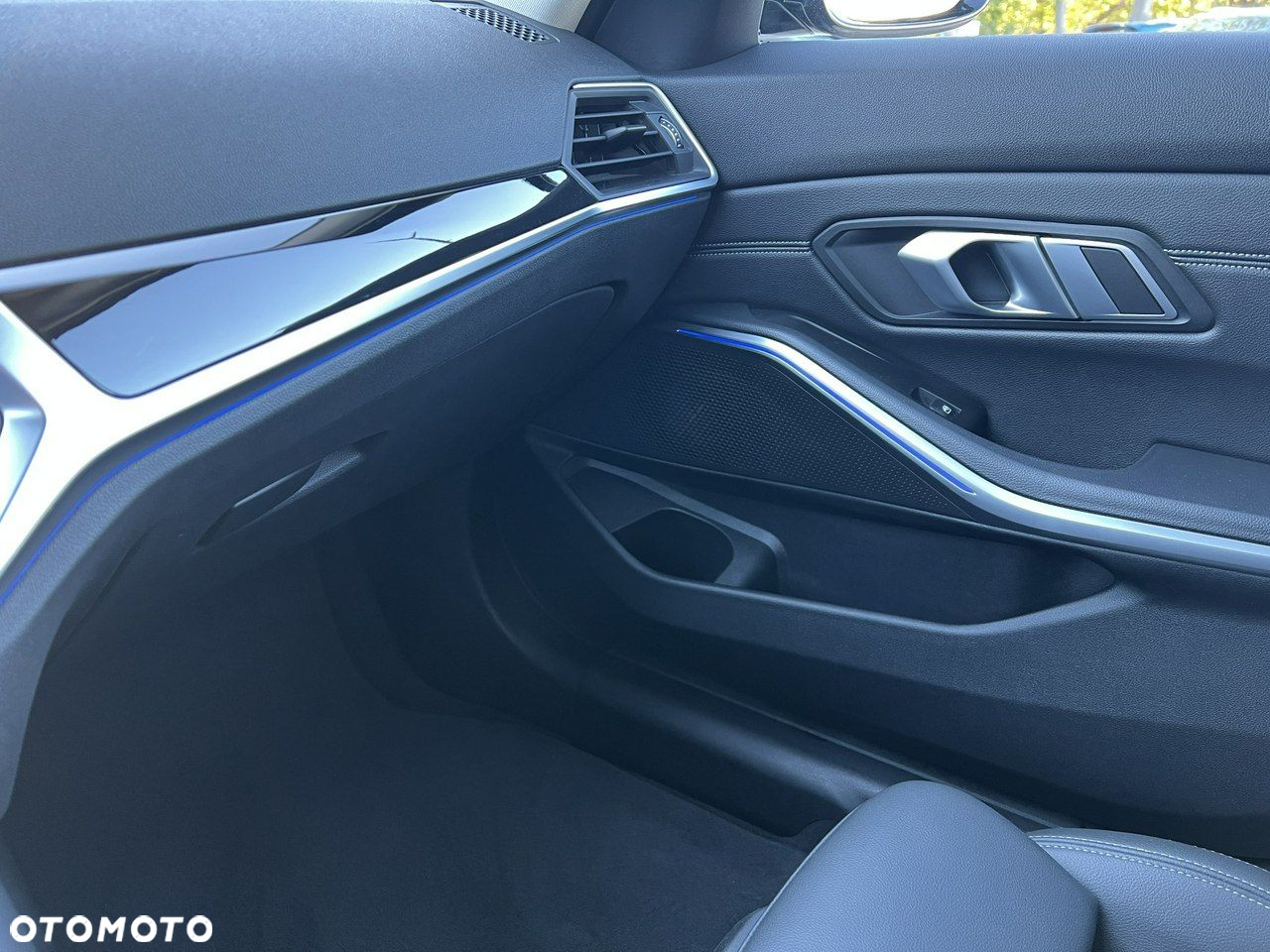 BMW Seria 3 320i Sport Line - 15