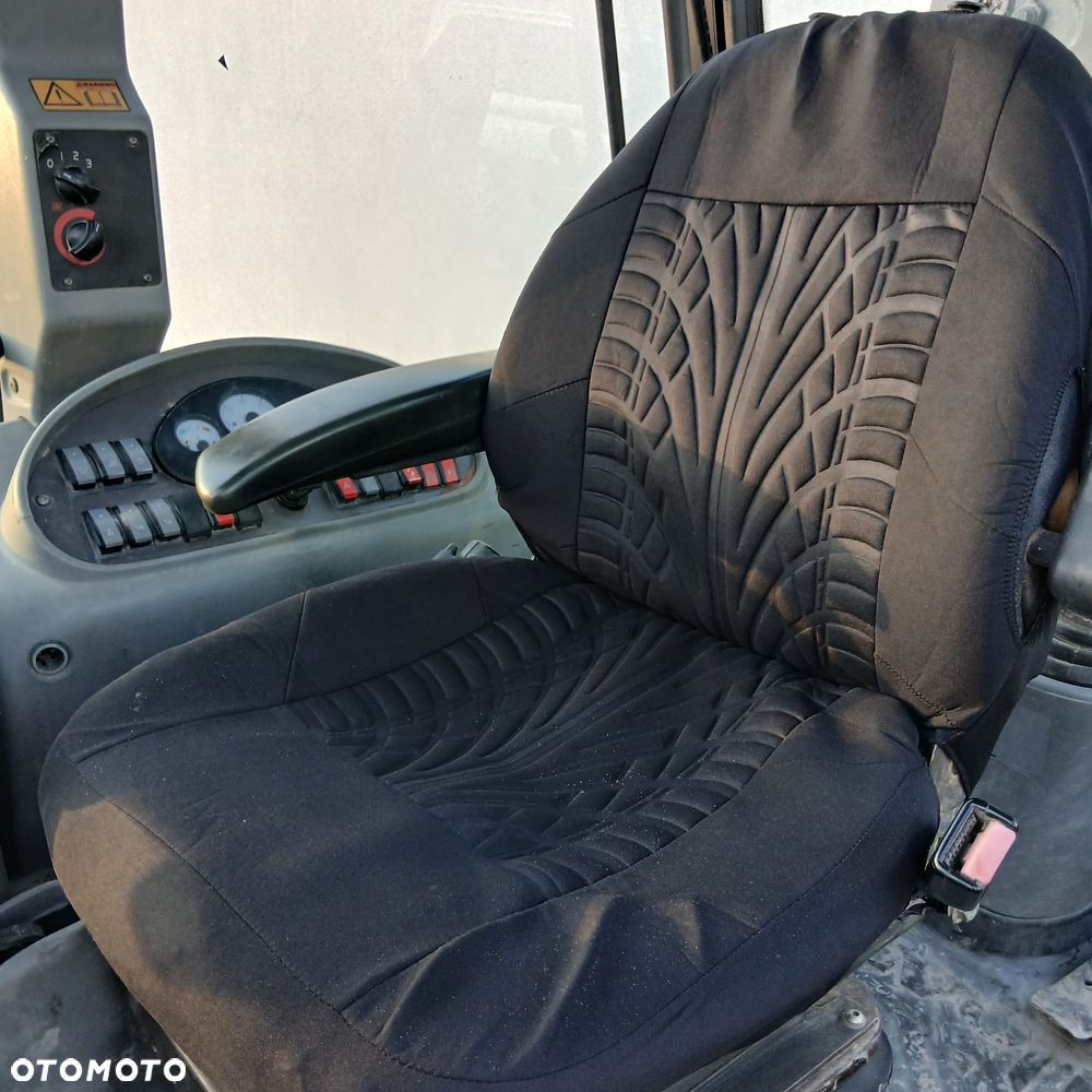 Volvo BL71 - 8