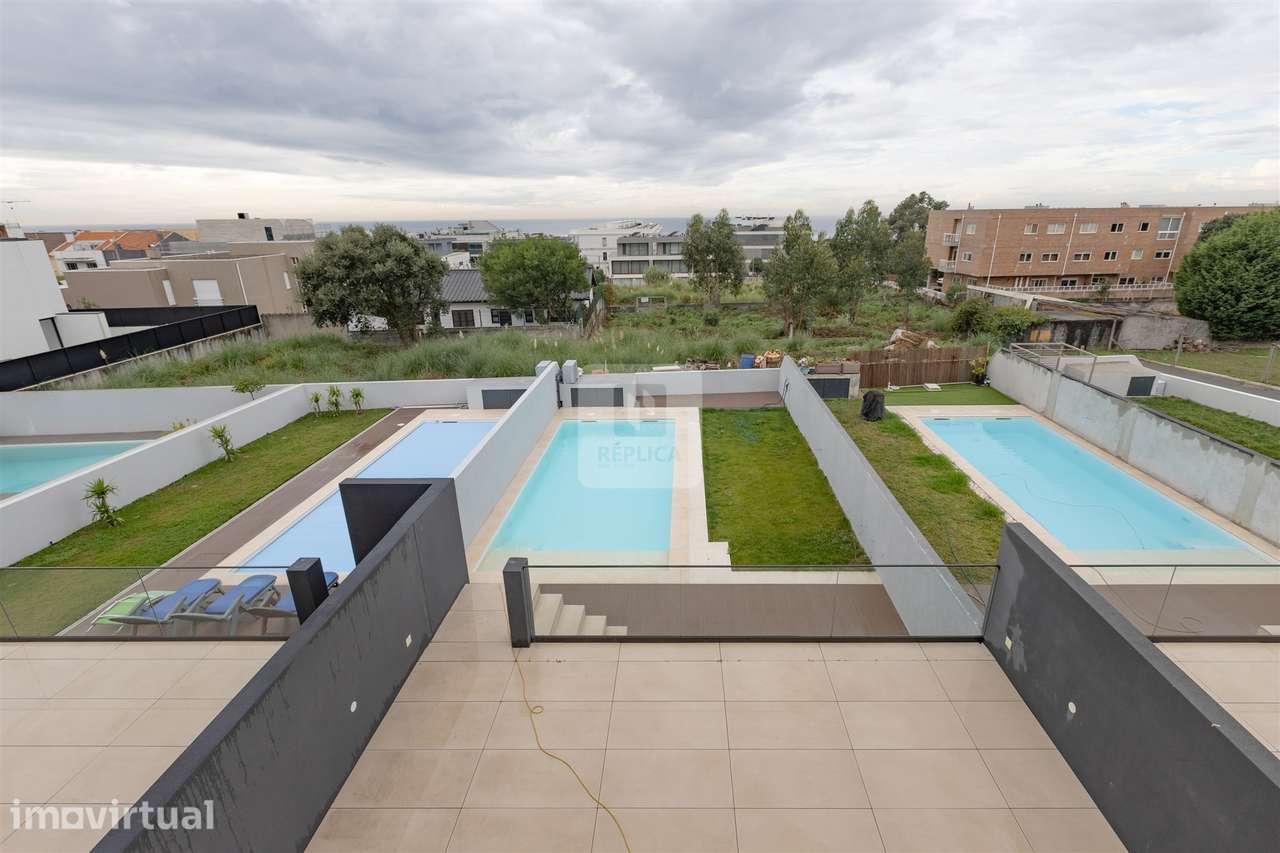 T4 Vista Mar Piscina Gaia | Moradia Canidelo junto à Praia - Grande imagem: 2/41