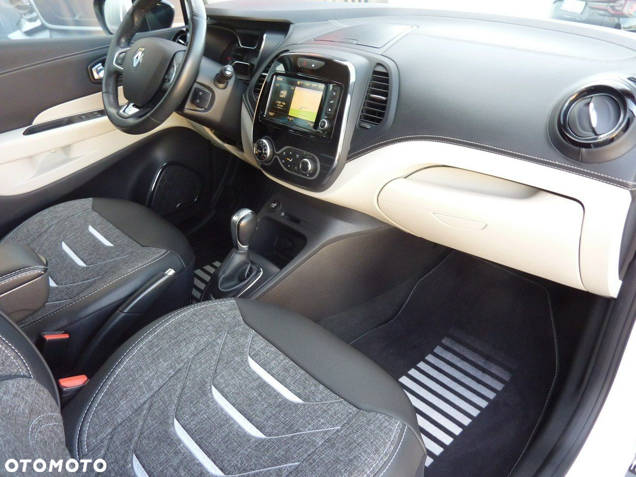Renault Captur - 15