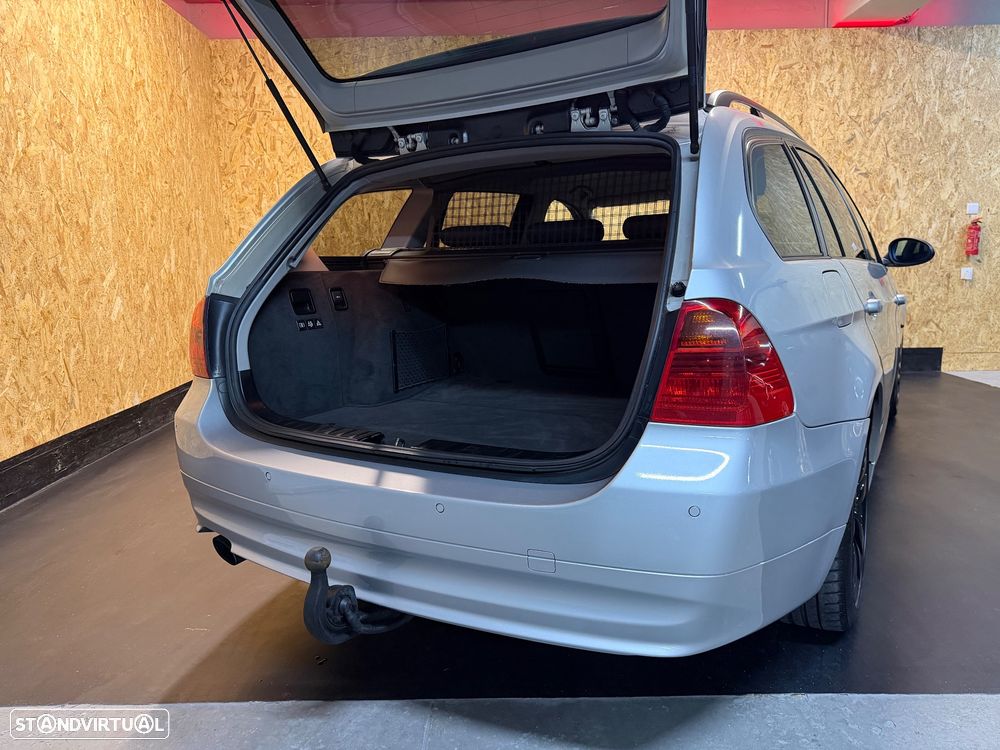 BMW 320 d Navigation - 24