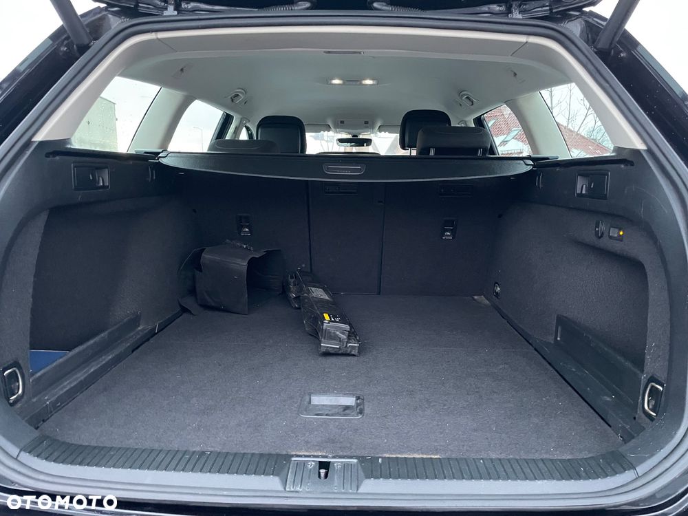 Volkswagen Passat Variant 2.0 TDI SCR Comfortline - 6