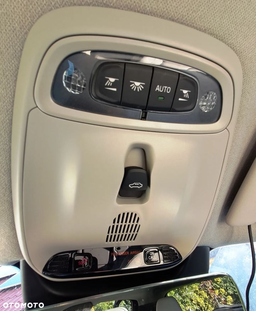 Volvo XC 40 T5 AWD Momentum - 23