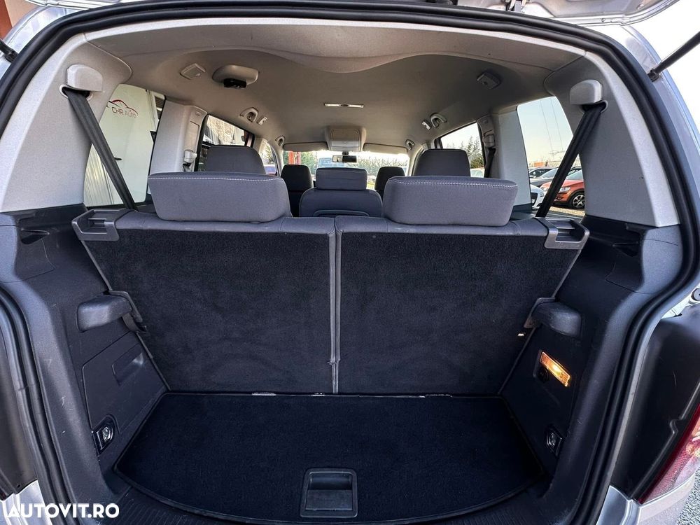 Volkswagen Touran 1.9 TDI United - 16