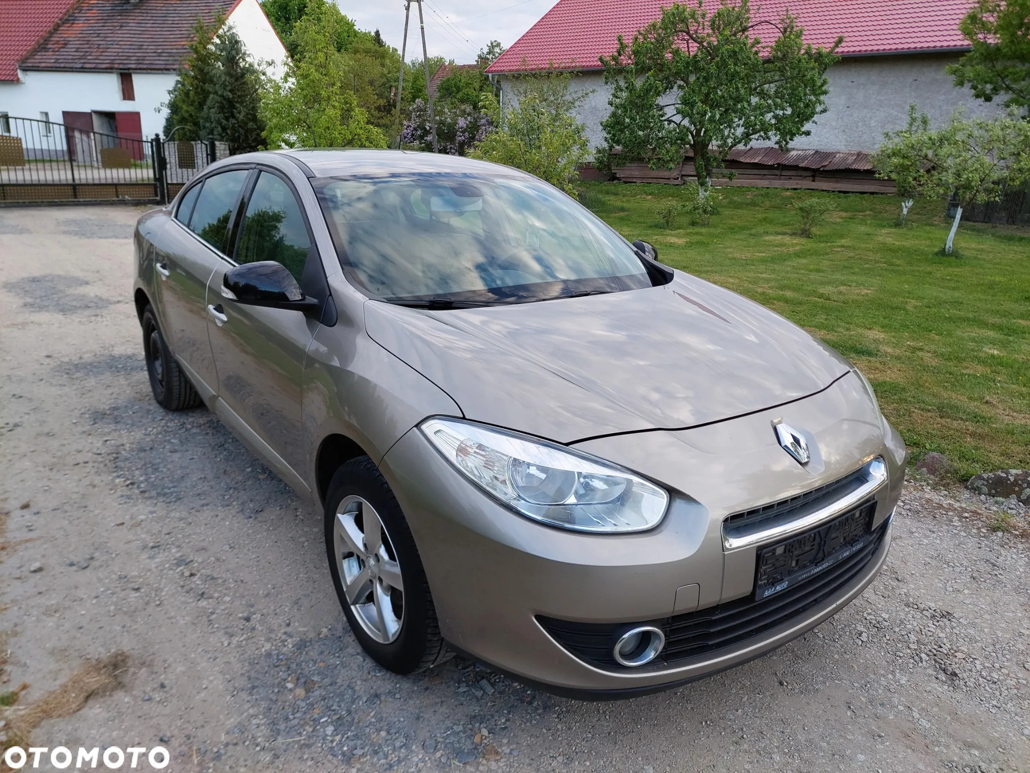 Renault Fluence 1.6 16V Techno Feel - 7
