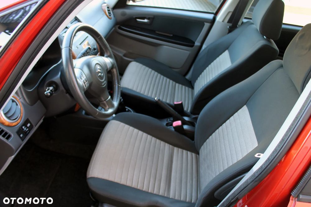 Suzuki SX4 1.6 GS / Premium 4WD - 10