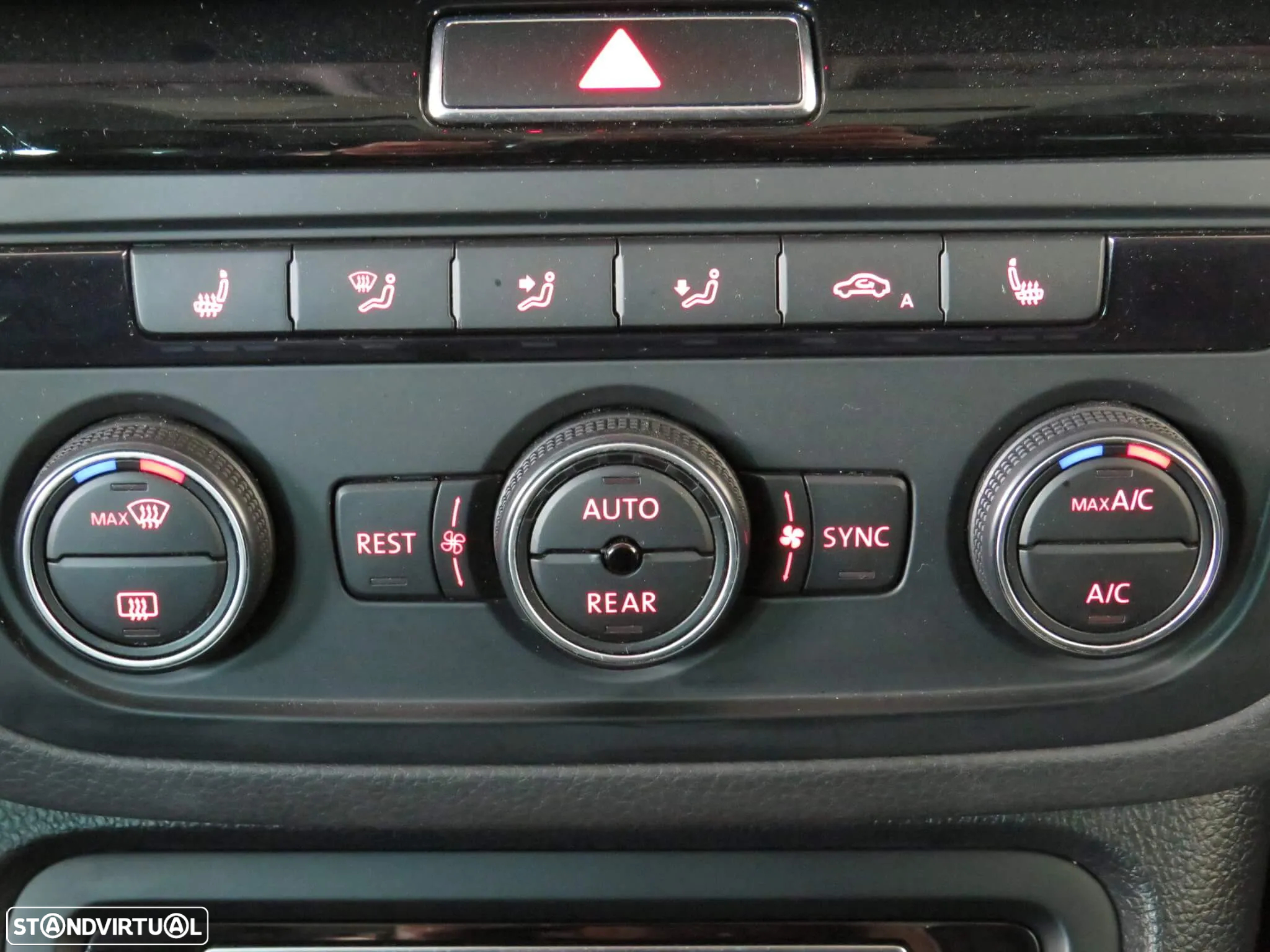 VW Sharan 2.0 TDI Highline DSG - 42
