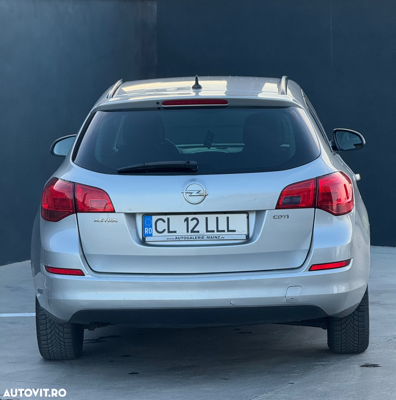 Opel Astra 1.7 CDTI DPF Sports Tourer Design Edition - 28