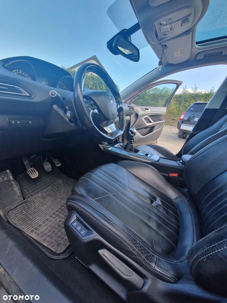 Peugeot 308 1.2 PureTech Allure S&S - 8