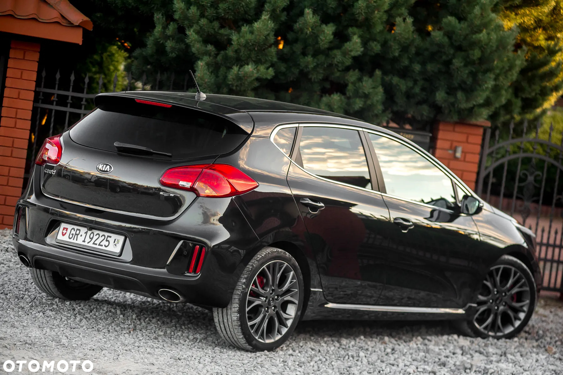 Kia Ceed 1.6 T-GDI GT - 13