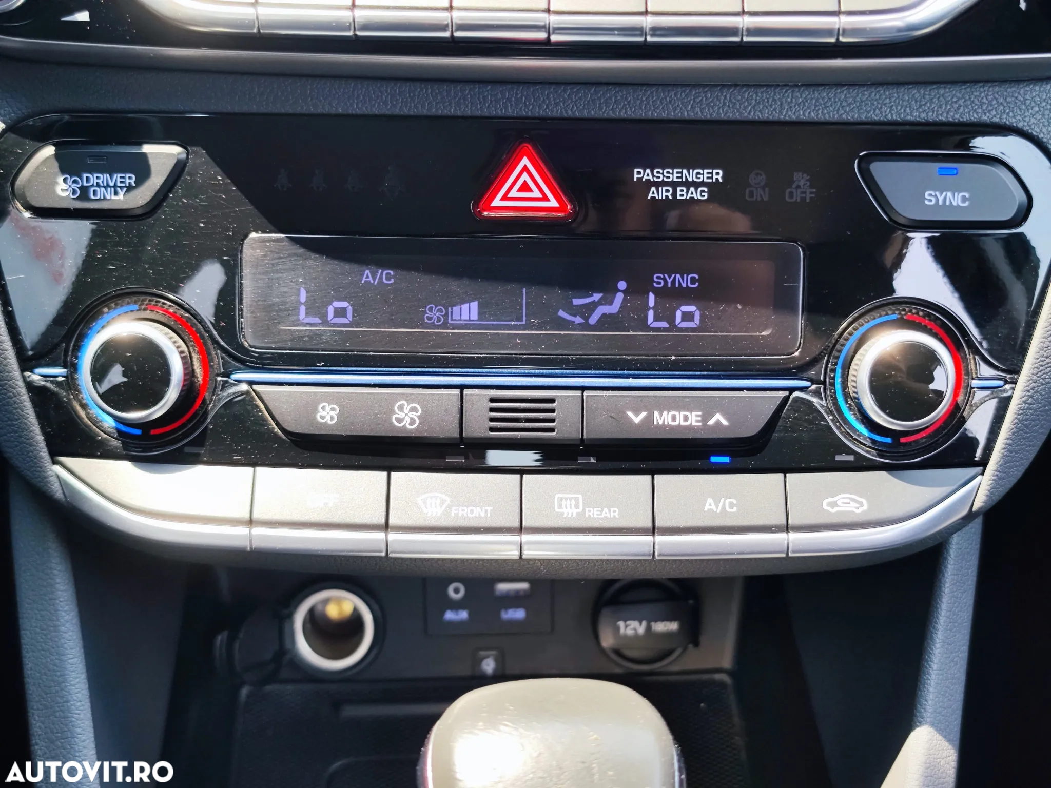 Hyundai IONIQ - 15