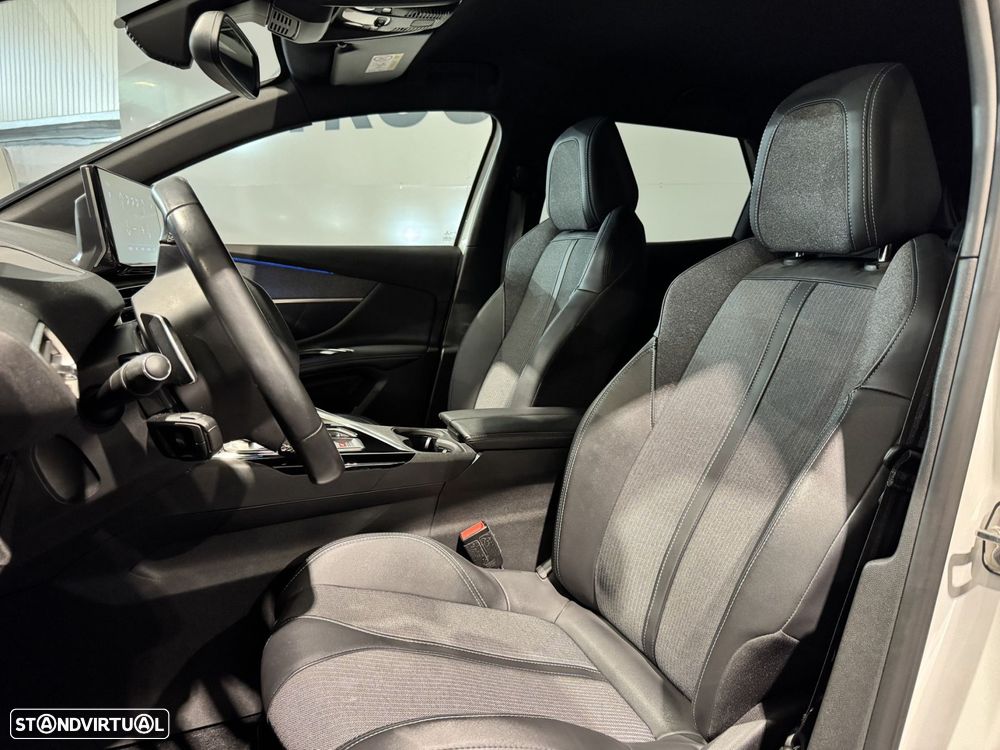 Peugeot 3008 1.5 BlueHDi Allure Pack EAT8 - 23