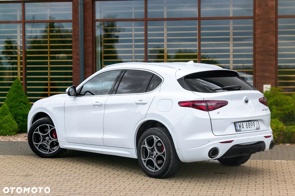 Alfa Romeo Stelvio 2.0 Turbo Executive Q4 - 15